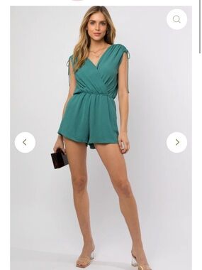 Gilli romper like new!!